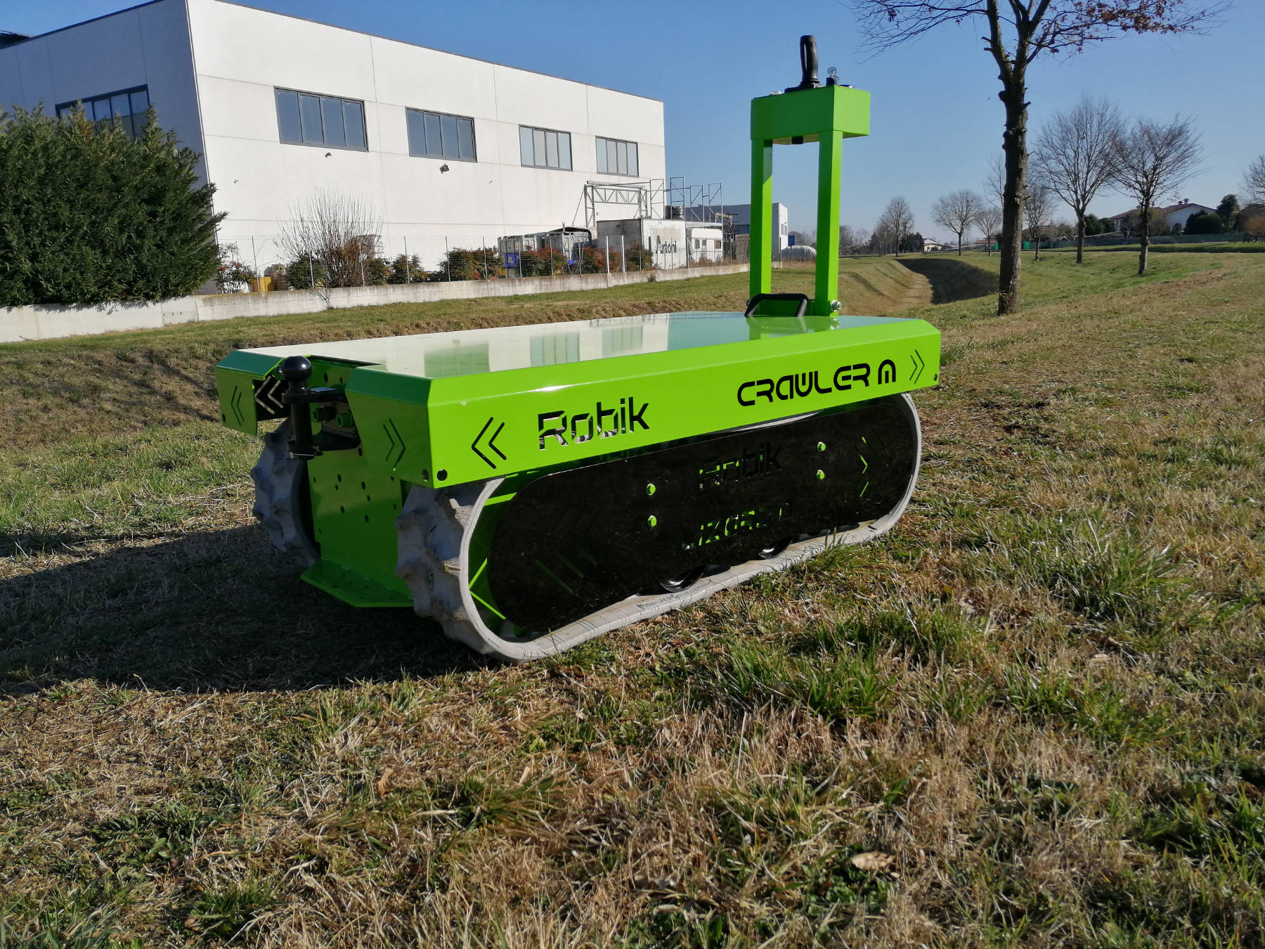 Electric crawler transporter Robik Electric crawler transporter