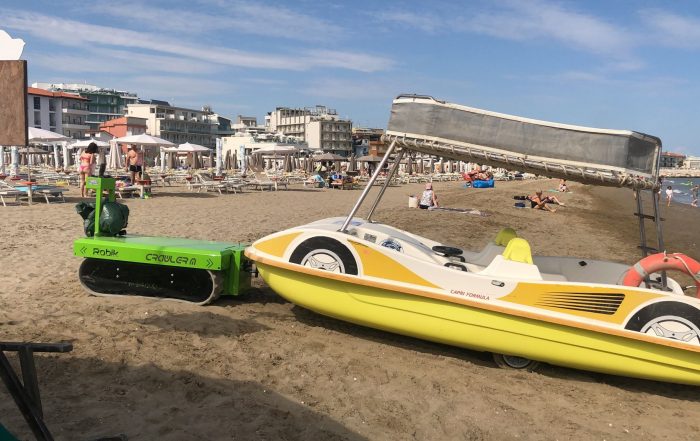Robik traina il pedalò electric crawler