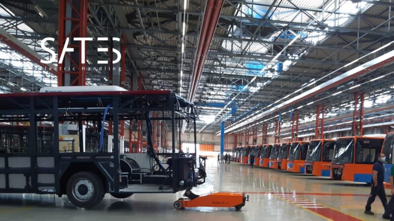 Robik handling bus automotive sector Electric Material Handling solution