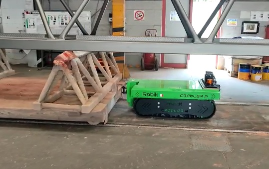 Cingolato trainatore elettrico Material handling soluzioni per industria