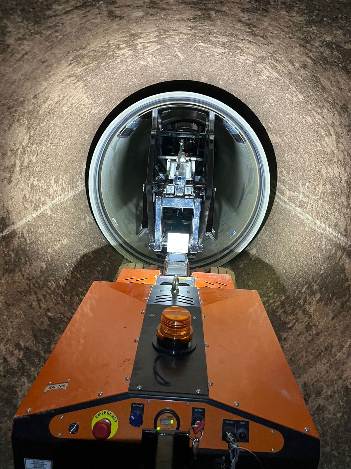 PIPELINE MAINTENANCE SECTOR Robik Q30 is handling new pipe