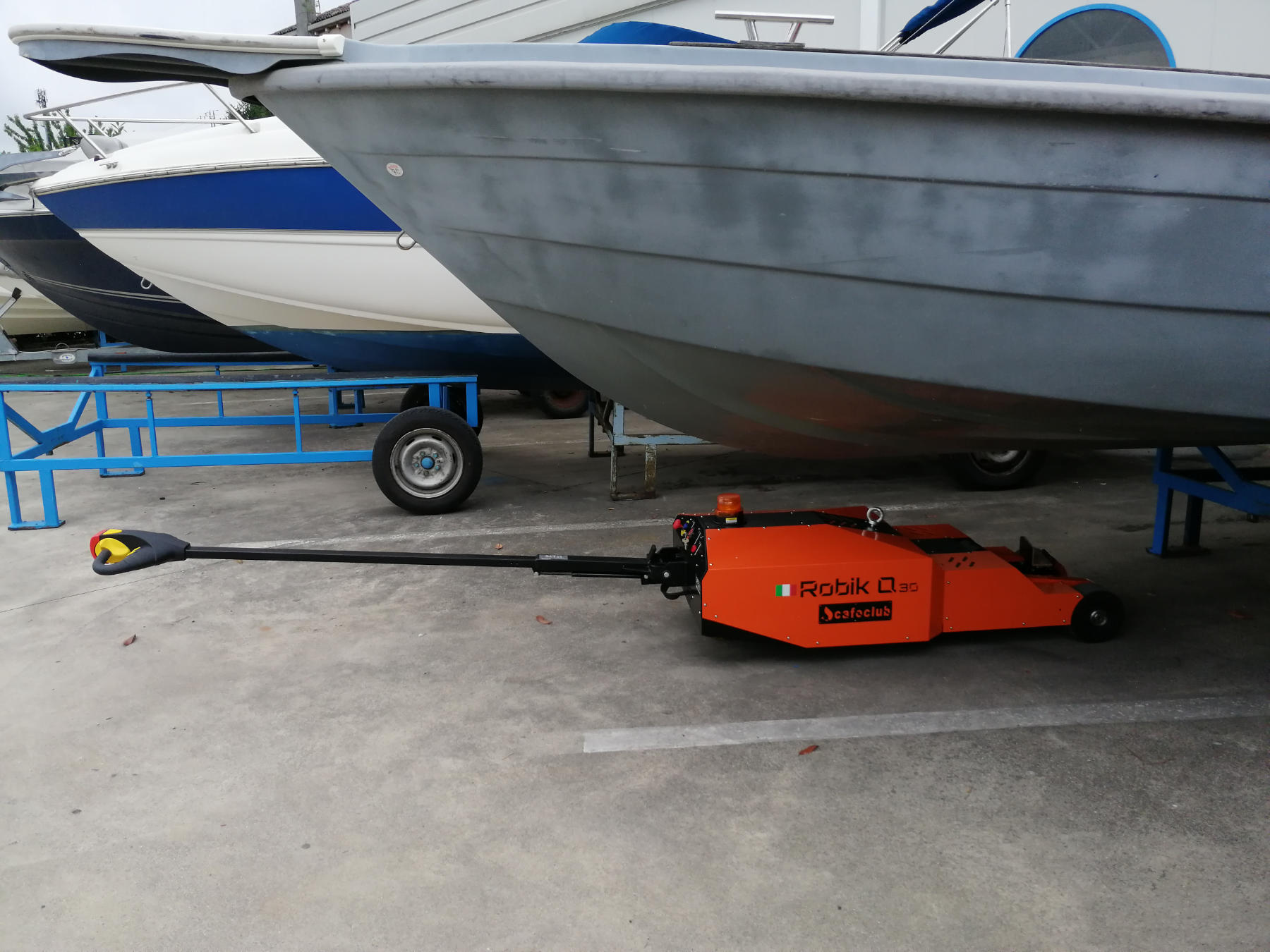 Trainatore elettrico Robik TVC movimentatore barche