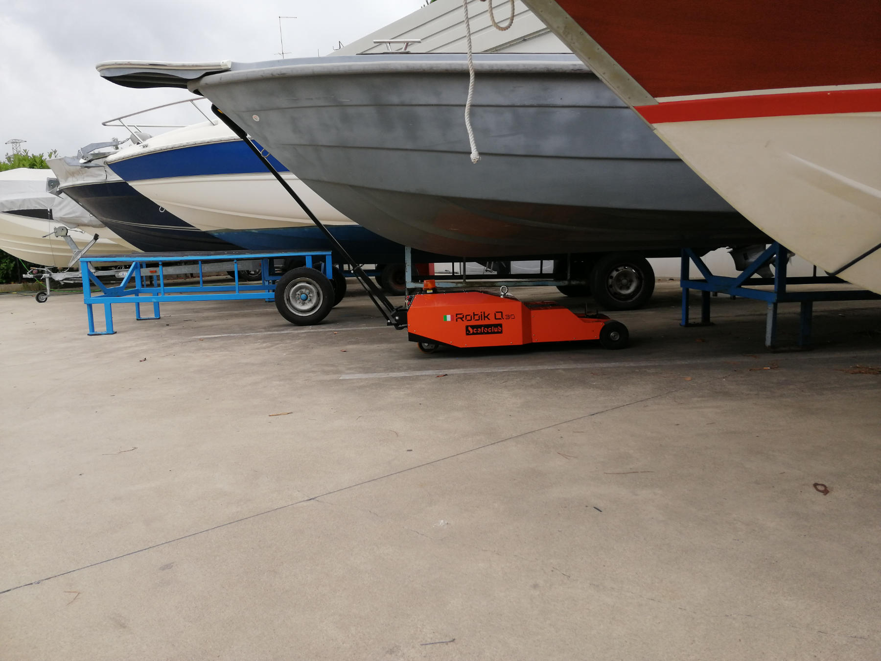 Trainatore elettrico Robik TVC spingitore barche