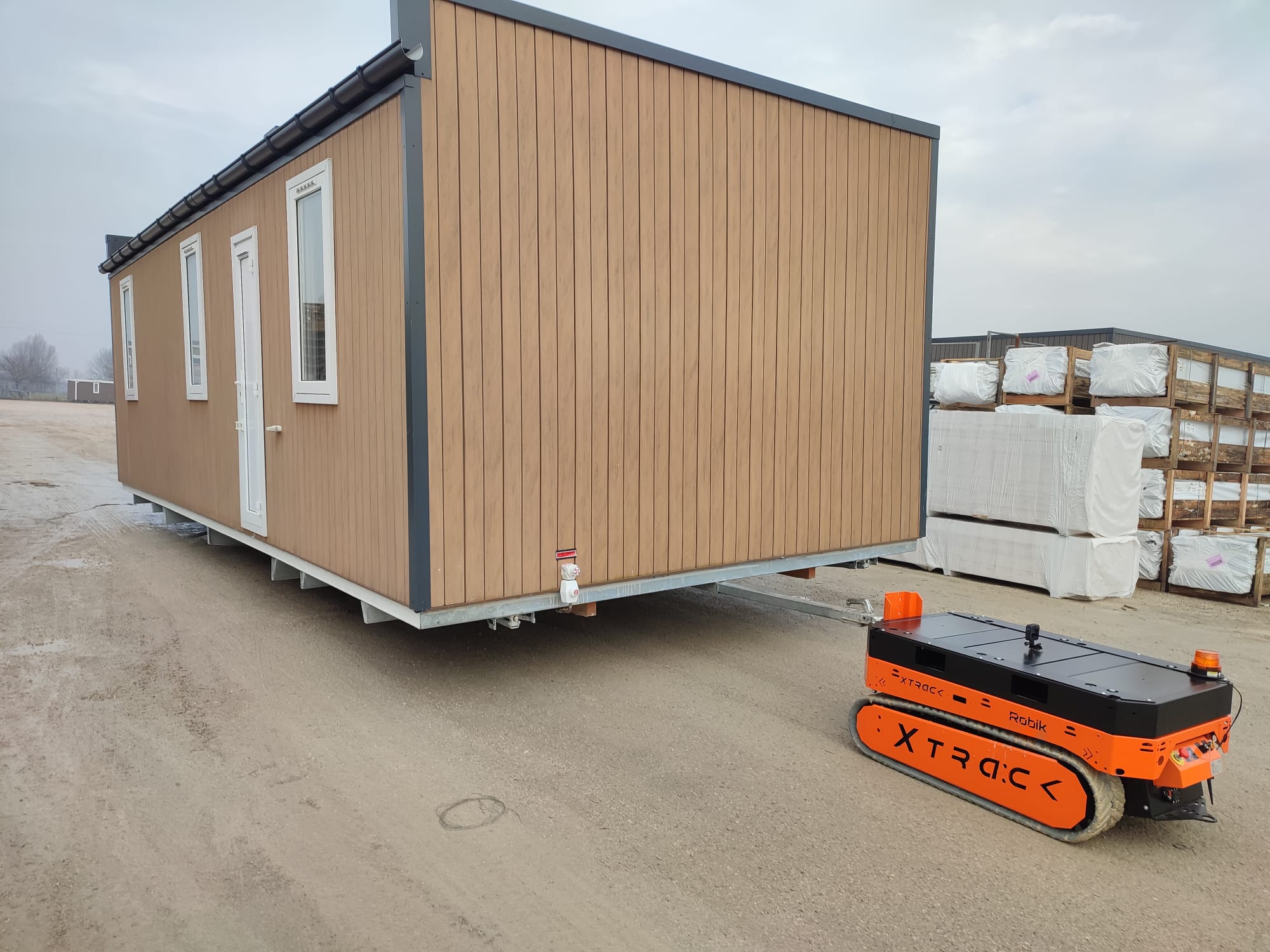 ELECTRIC Crawler electric tug material handling solution xtrack